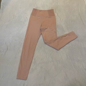 Carbon 38 medium blush pink legging